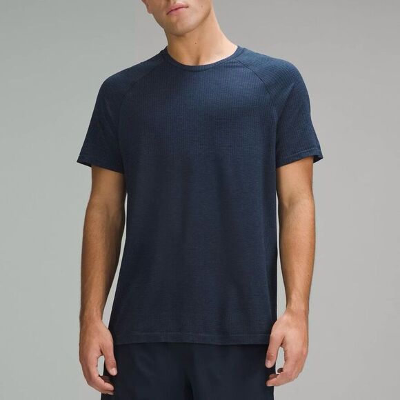 Lululemon Men's Blue Short Sleeve T-Shirt L Activewear Running Yoga - Picture 1 of 6